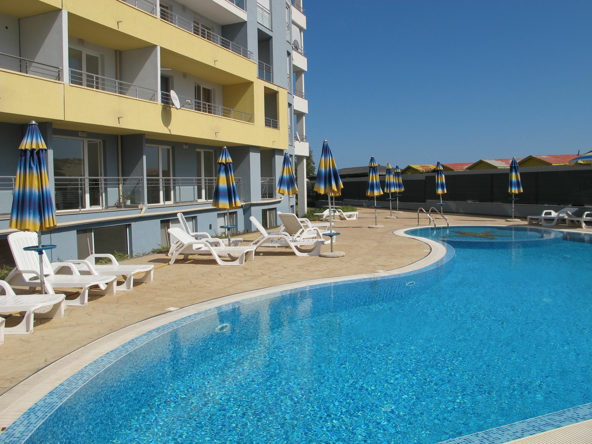 נסבר Apartment Crystal Beach מראה חיצוני תמונה